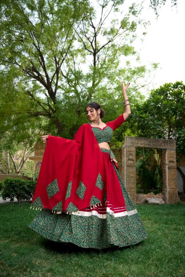 1654GRNMAIN1.jpg Green Color Cotton Navratri Lehenga Choli Set