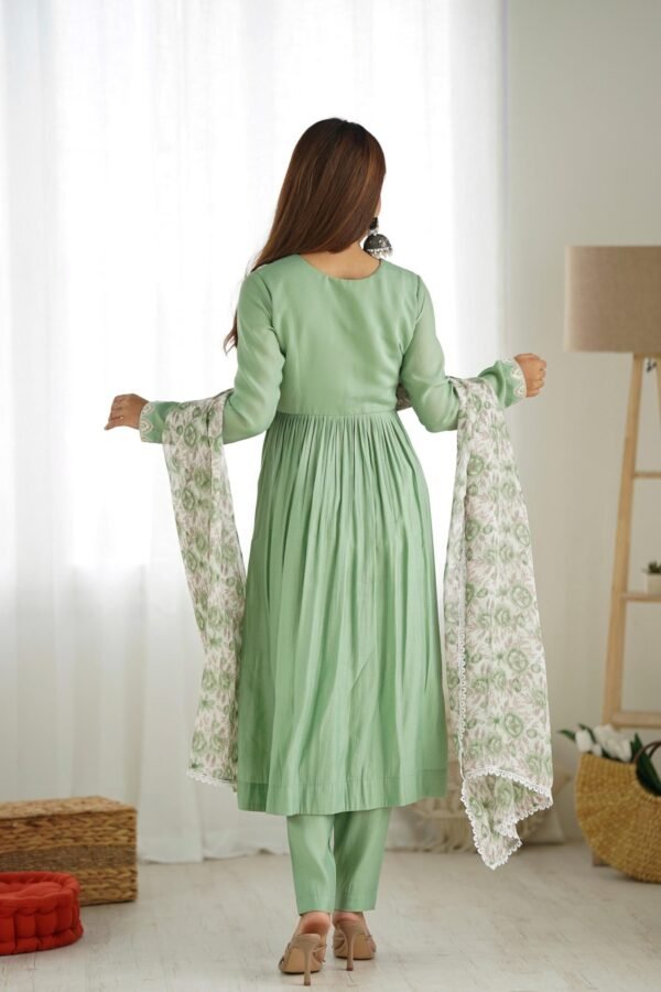 Pista Color Nyra Cut Kurta Suit with Floral Tabby Organza Dupatta